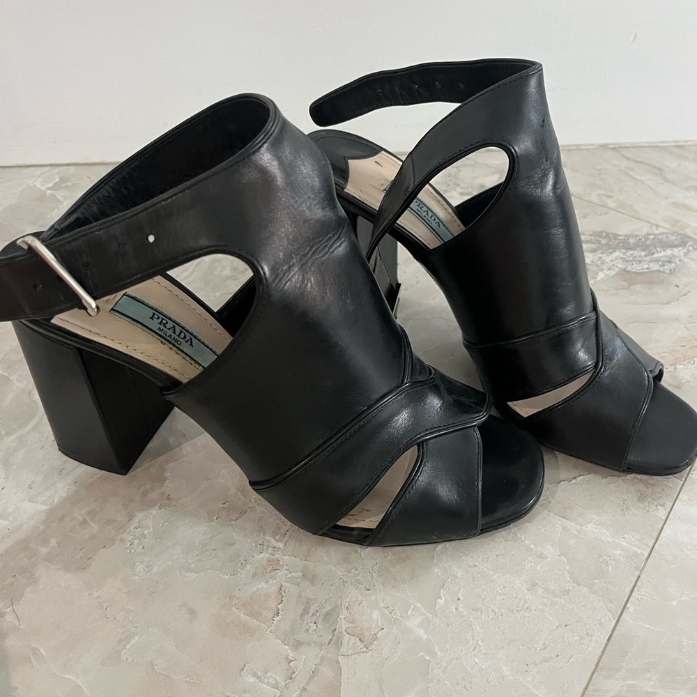 Prada Black Sandals with Modern Architectural Design - Picture 3 of 6